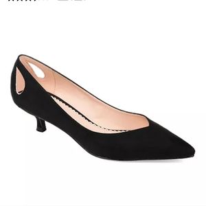 Journee Collection Women's Goldie Kitten Heel black size 7 1/2